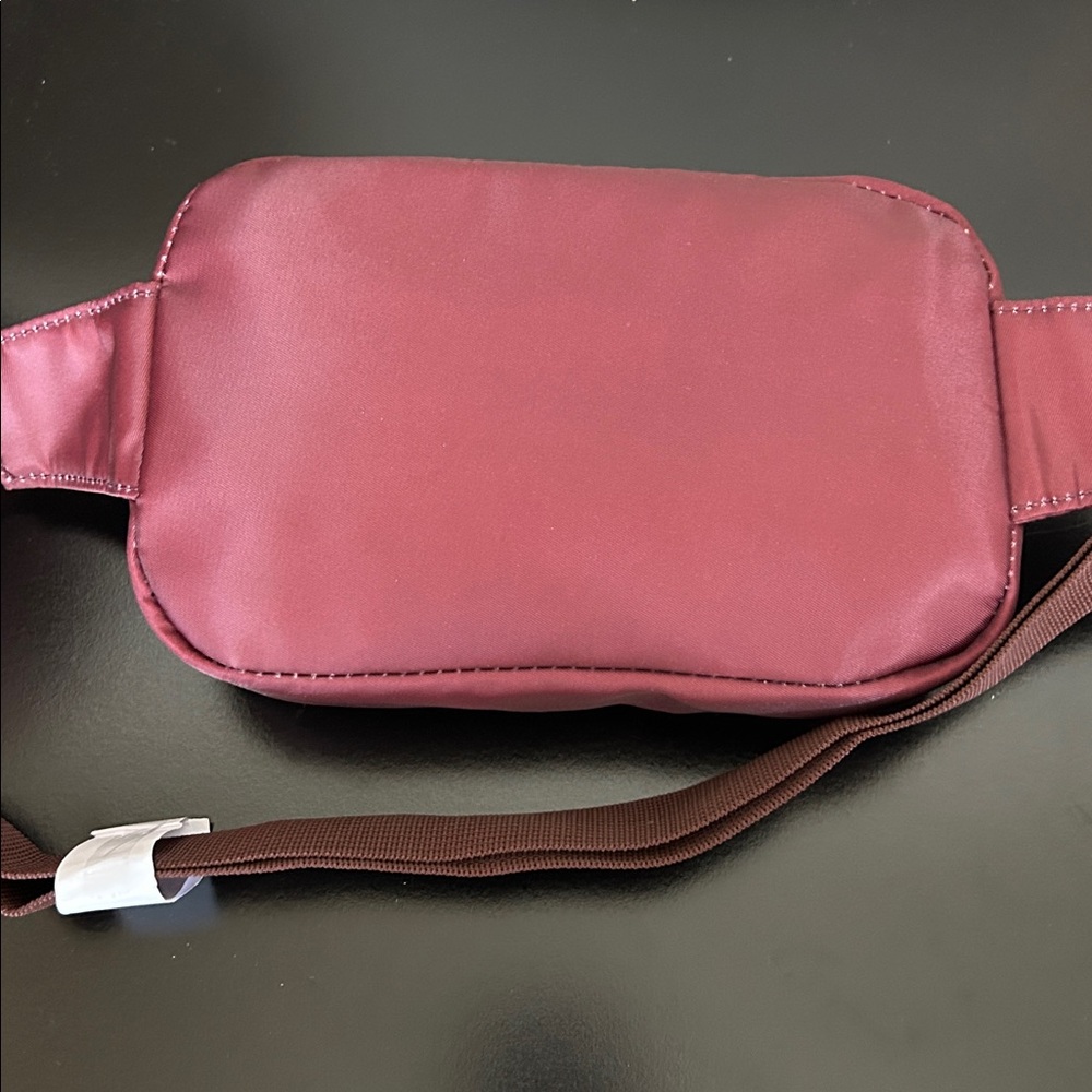 Summer & Rose Maroon Belt Bag Fanny Pack Crossbody Adjustable Strap New - Picture 5 of 12